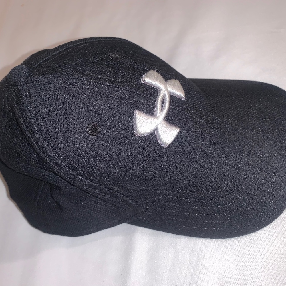 Under Armour Black Blitzing Stretch Fit Hat/Cap